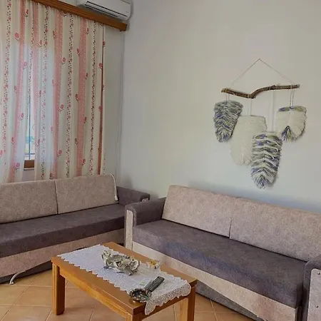 Vila He-ar Apartament Saranda