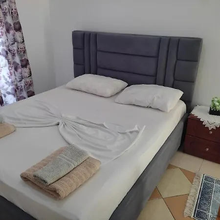 Vila He-ar Saranda