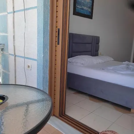 Apartment Vila He-ar Sarande